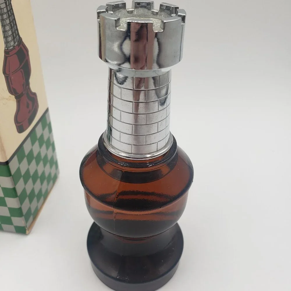 VINTAGE AVON THE ROOK CHESS PIECE~ OLAND AFTER SHAVE ~ Full Bottle 3 FL OZ / BB
